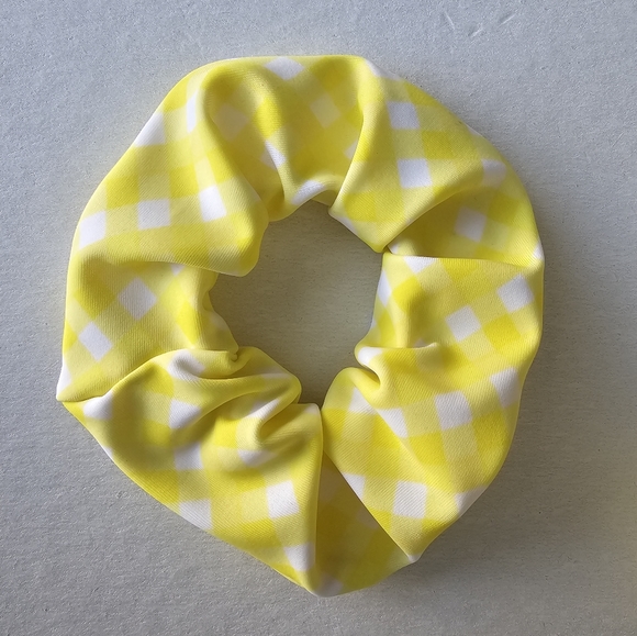 Mummy & Me Scrunchie and Baby headband set - Picture 6 of 7